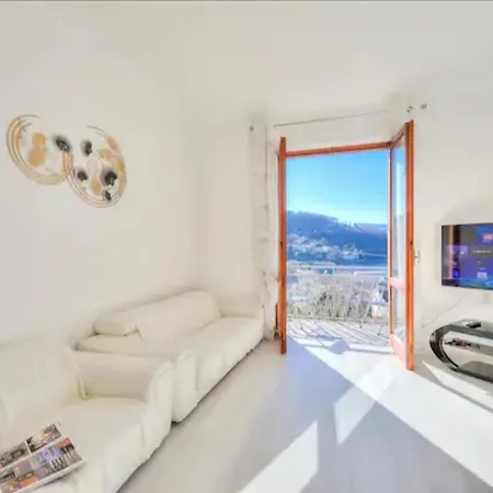 Apartment With View Lake Maggiore/Laveno Mombello Buitenkant foto