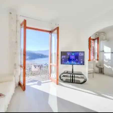 Apartment With View Lake Maggiore/Laveno Mombello Buitenkant foto